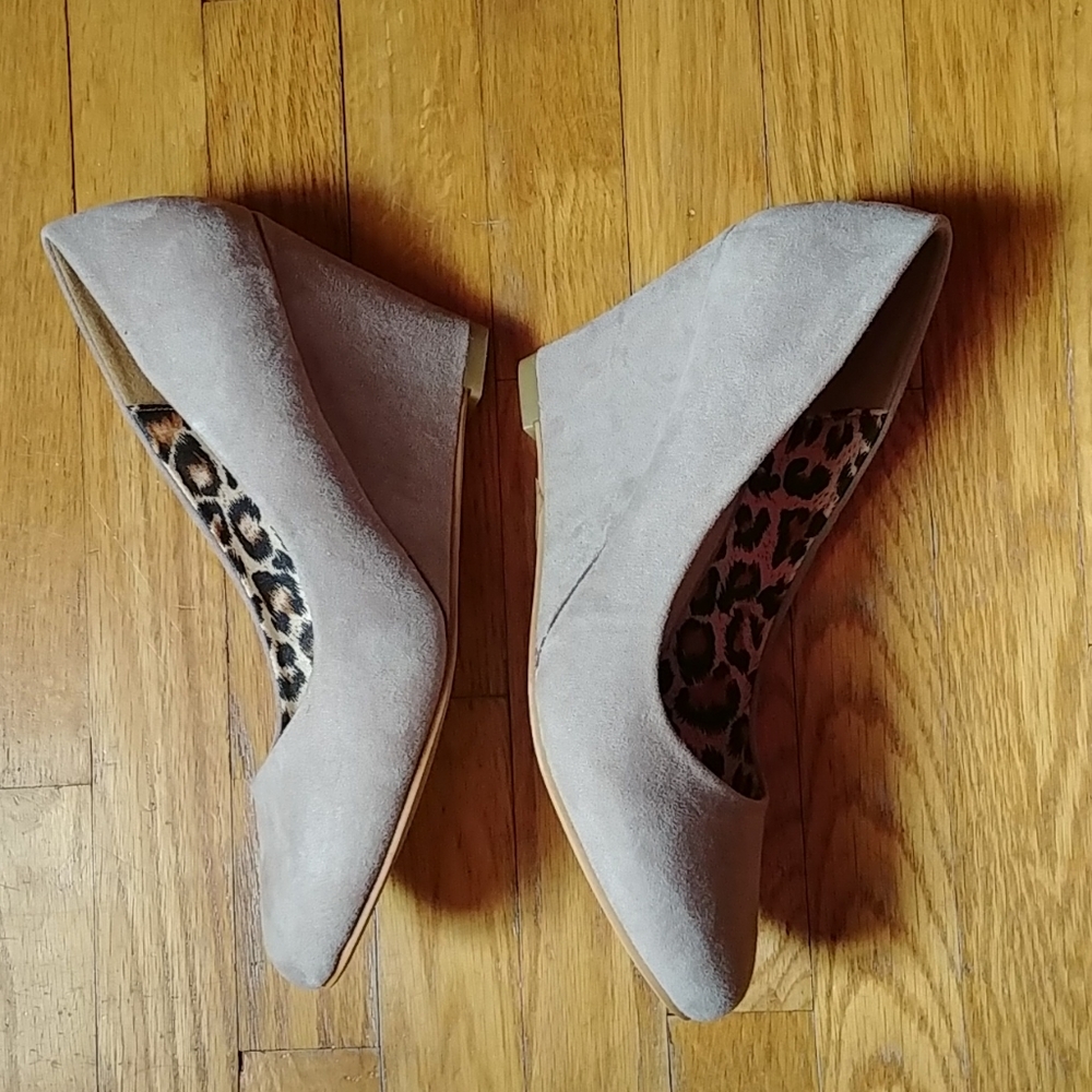 Shoes - Picture 4 of 4